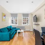 Modern 1 Bedroom Flat