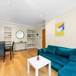 Modern 1 Bedroom Flat