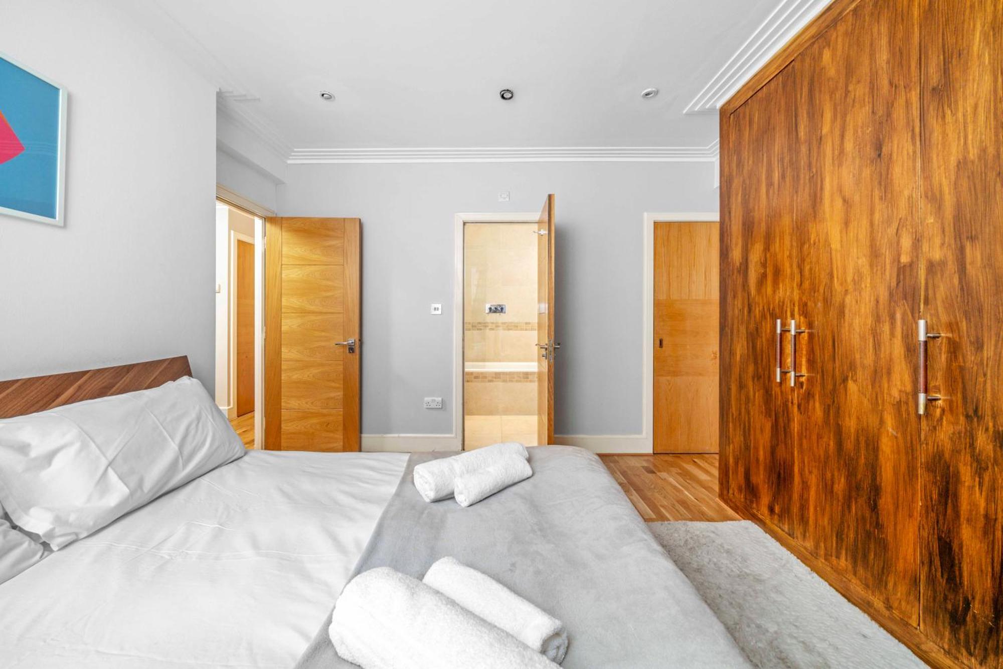Modern 1 Bedroom Flat Appartamento